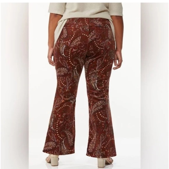 Women’s Hi-rise Pants - Picture 2 of 10